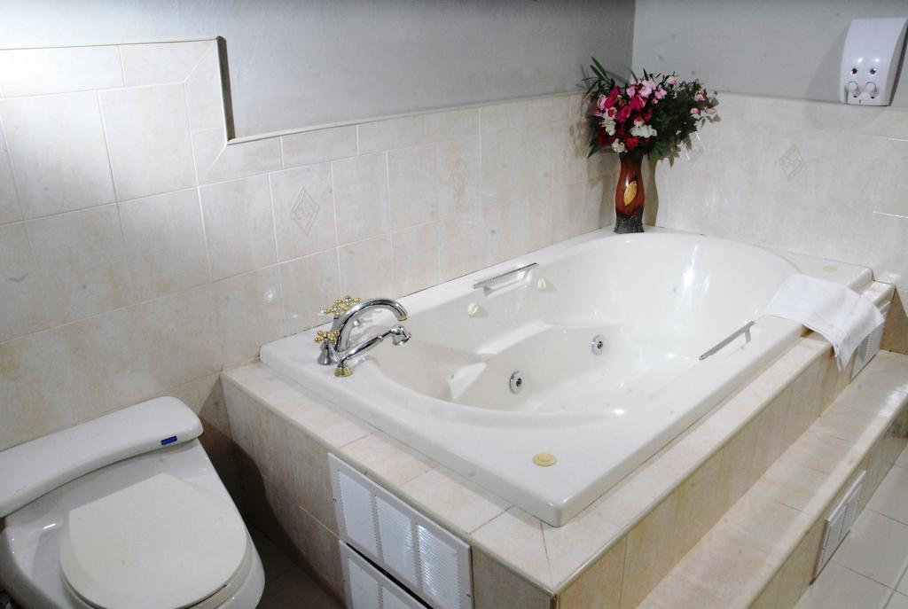 Guest House Villa Mishkan Runaway Bay Oda fotoğraf