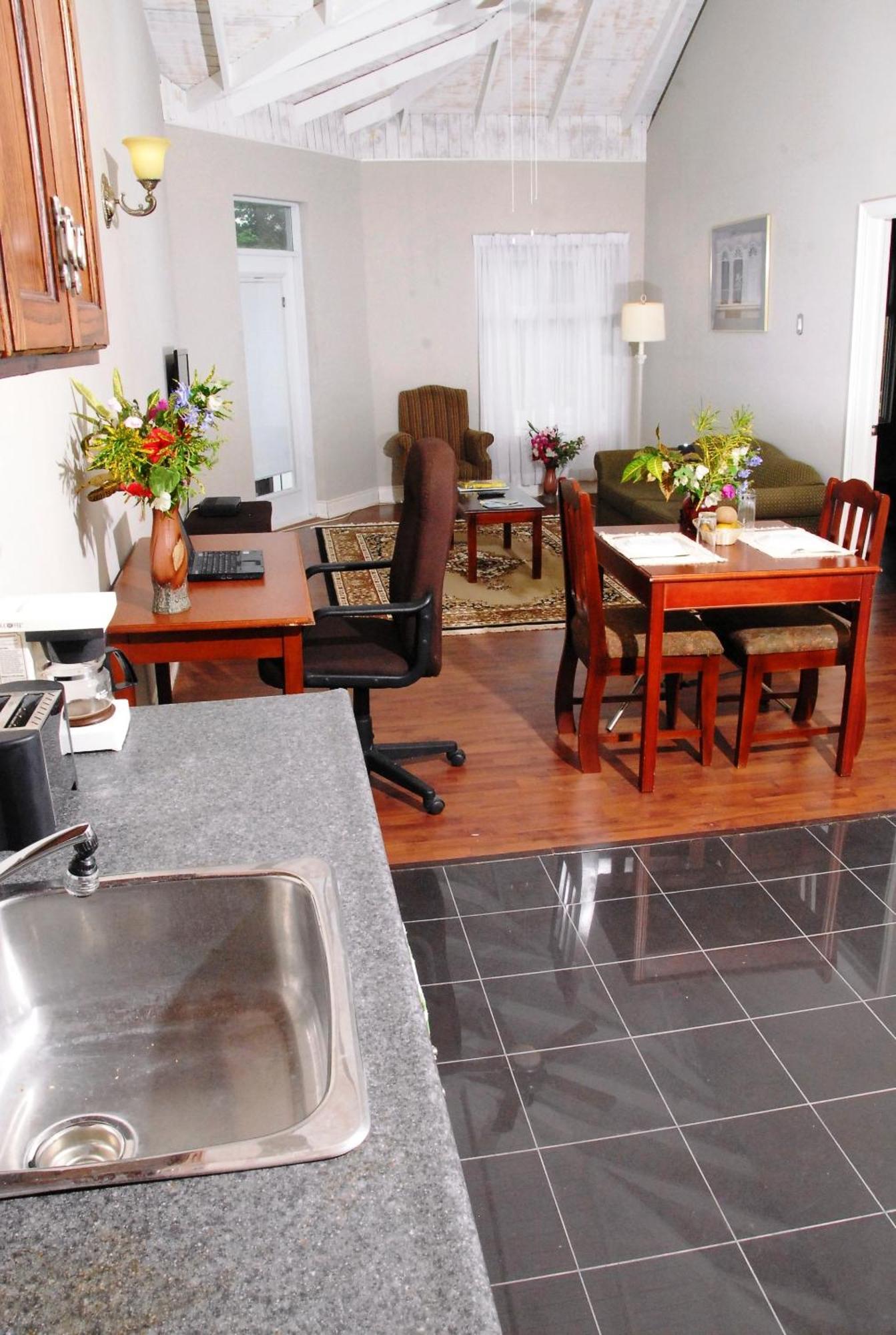Guest House Villa Mishkan Runaway Bay Dış mekan fotoğraf