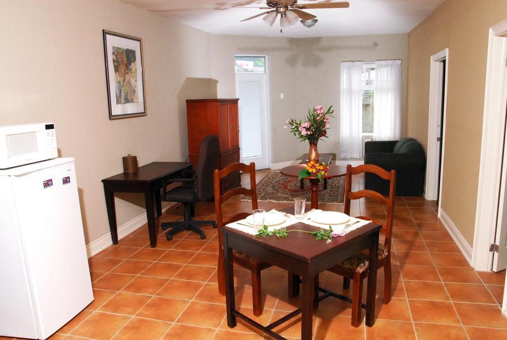 Guest House Villa Mishkan Runaway Bay Oda fotoğraf