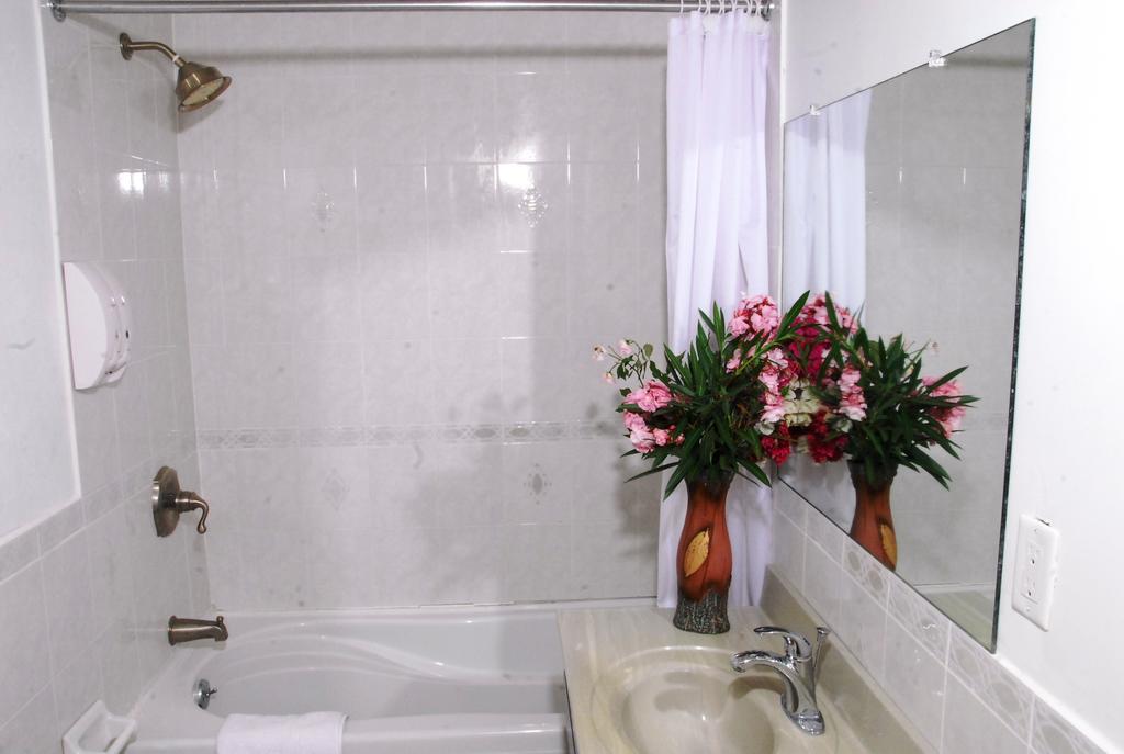 Guest House Villa Mishkan Runaway Bay Dış mekan fotoğraf